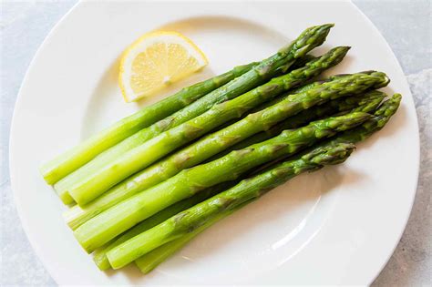 how-to-cook-asparagus-on-the-stove-simply image