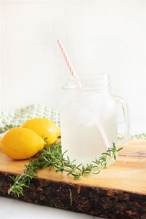 sugar-free-herbal-rosemary-lemonade-perfect-keto image
