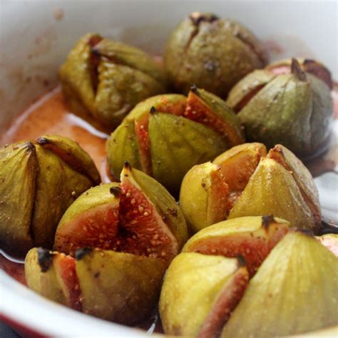 best-baked-figs-with-mascarpone-recipe-how-to image