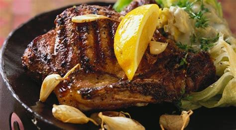 barbecued-pork-chop-with-garlic-and-lemon image