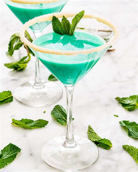 grasshopper-cocktail-jo-cooks image