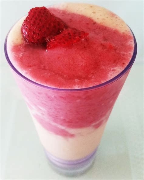 strawberry-banana-sunrise-breakfast-smoothie image