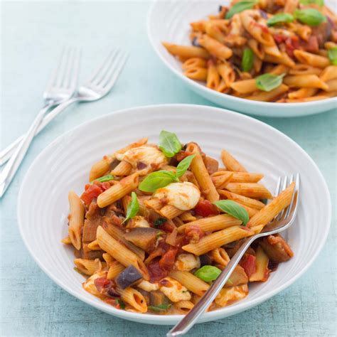 aubergine-and-mozzarella-pasta-easy-peasy-foodie image