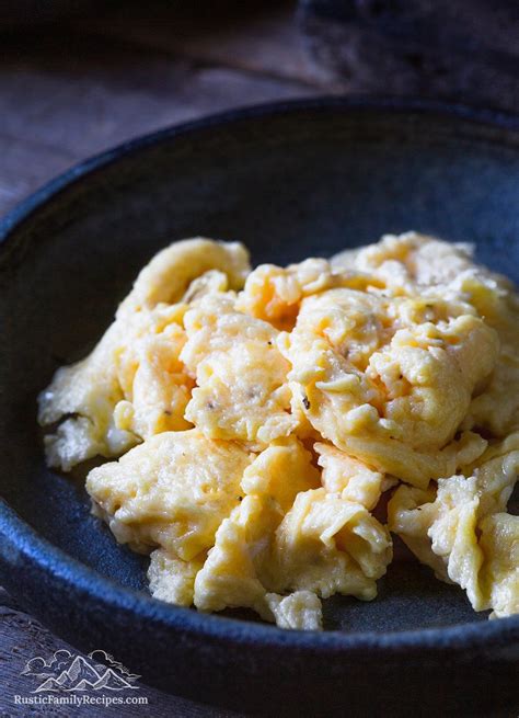 how-to-make-cheesy-scrambled-eggs-rustic-family image