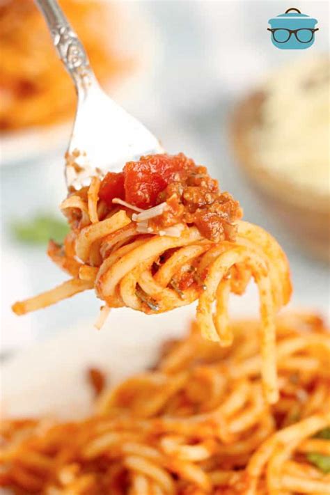 school-cafeteria-spaghetti-the-country-cook image
