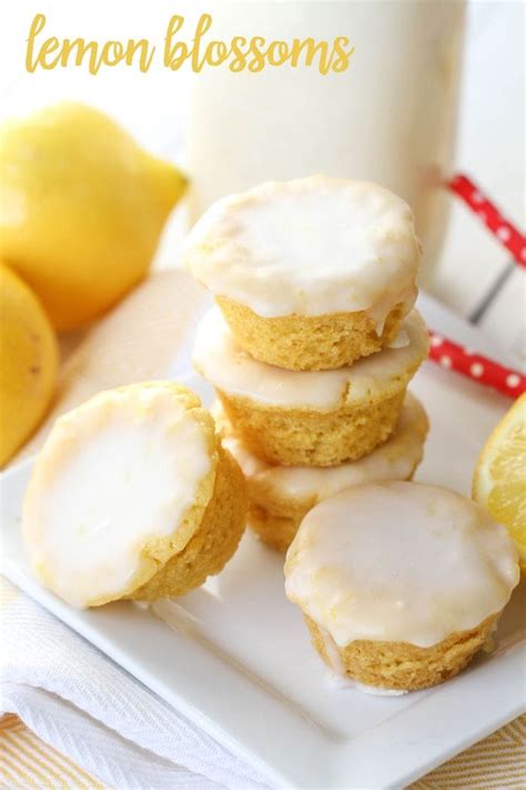 delicious-lemon-blossoms-with-lemon-glaze-lil-luna image