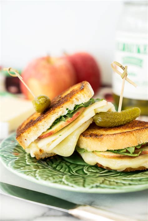 apple-and-horseradish-cheddar-grilled-cheese-sandwich image