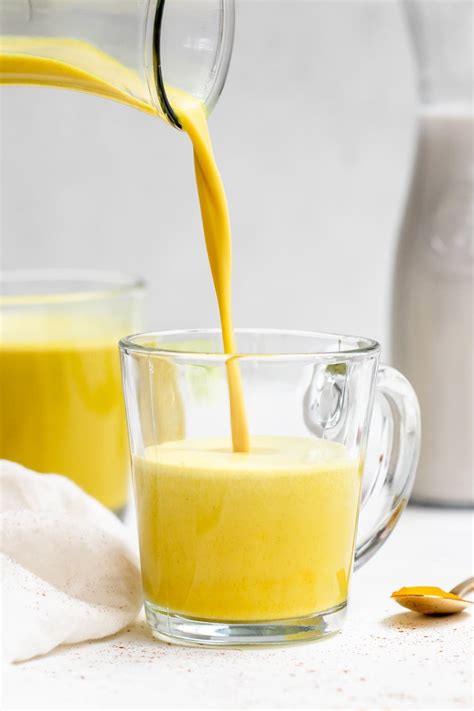 golden-milk-turmeric-latte-eat-with-clarity image