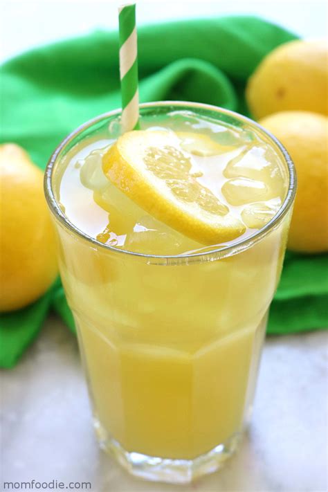 pineapple-lemonade-mom-foodie image