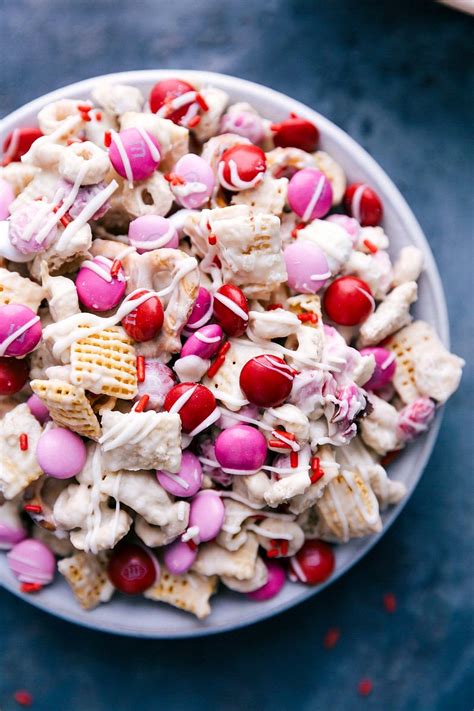 valentine-snack-mix-no-baking-chelseas-messy-apron image