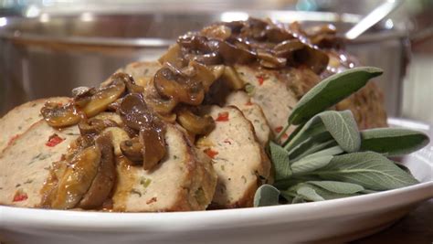 turkey-meatloaf-with-mushroom-sauce-lidia image