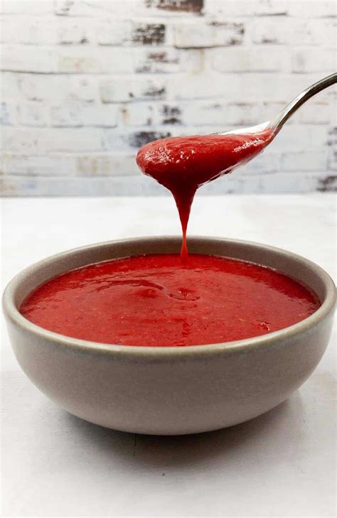 raspberry-puree-splash-of-taste-vegetarian image