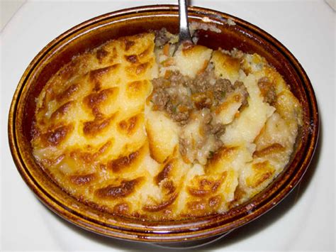 cottage-pie-and-shepherds-pie-in-london-england image
