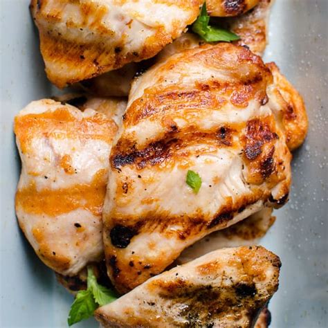 easy-juicy-grilled-chicken-breast-ifoodrealcom image