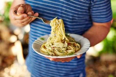 what-are-the-best-crab-pasta-recipes-features-jamie-oliver image