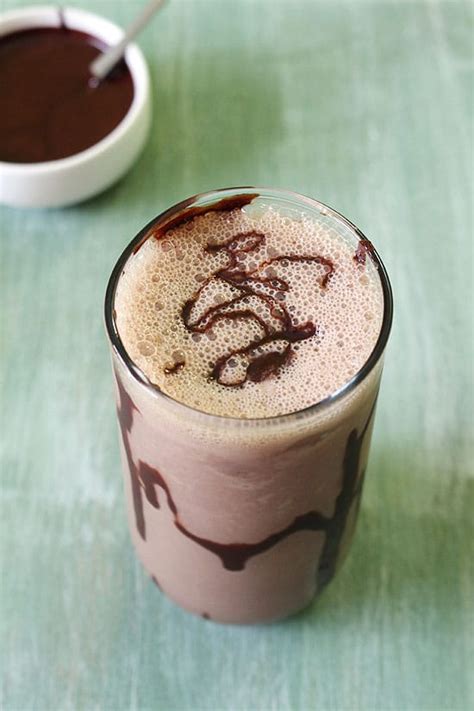thick-chocolate-milkshake-spice-up-the-curry image