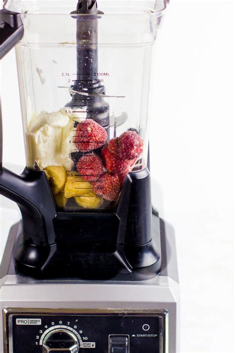 how-to-make-a-smoothie-27-simple image