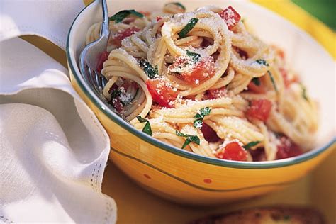 spaghettini-with-fresh-tomato-and-basil-sauce image