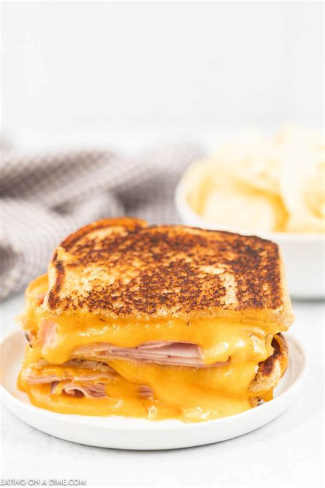 grilled-ham-and-cheese-sandwich-ready-in-10 image