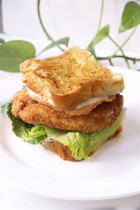 crispy-chicken-caesar-sandwich-the-naughty-fork image