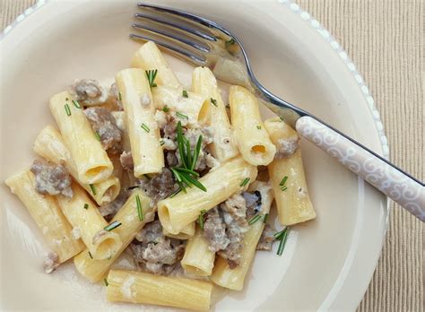 pasta-alla-norcina-sausage-pasta-recipe-from-umbria image