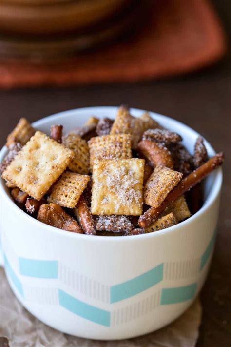 cinnamon-sugar-sweet-and-salty-chex-mix-i-heart-eating image