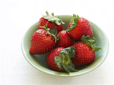 rich-old-fashioned-strawberry-shortcake-cookstrcom image