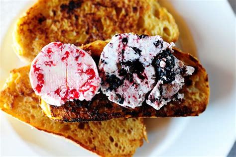 french-toast-with-berry-butter-the-pioneer-woman image