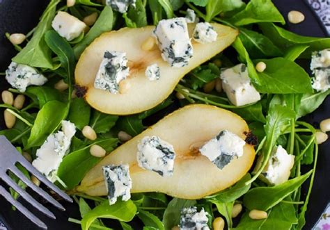 pear-and-blue-cheese-salad-recipe-pong-cheese image