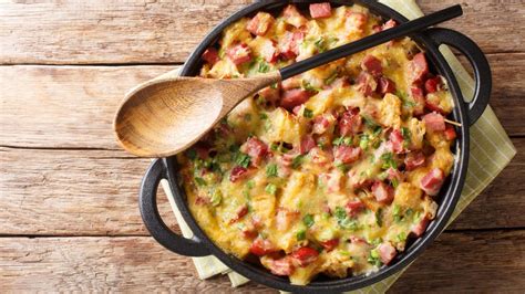 recipe-for-easy-anything-goes-breakfast-strata image
