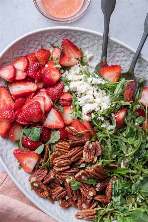 strawberry-arugula-salad-spring-salad-feelgoodfoodie image