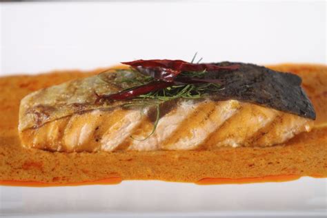 baked-salmon-in-thai-red-curry-sauce-recipe-the image