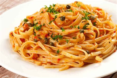 linguine-with-roasted-red-pepper-sauce image