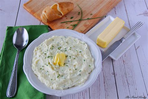 mashed-potatoes-with-blue-cheese-and-chives-the image