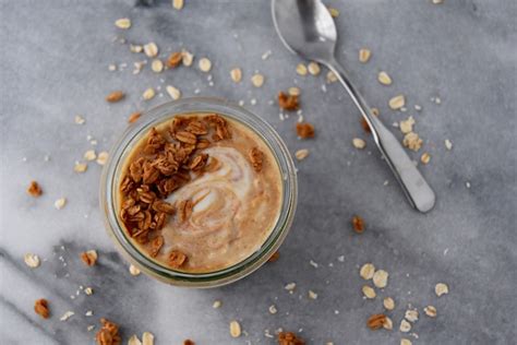 peanut-butter-overnight-oats-healthy-breakfast image