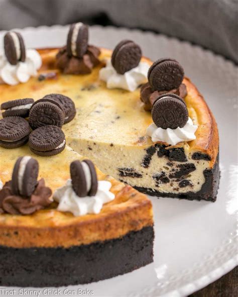 oreo-cheesecake-with-oreo-cookie-crust-that-skinny image