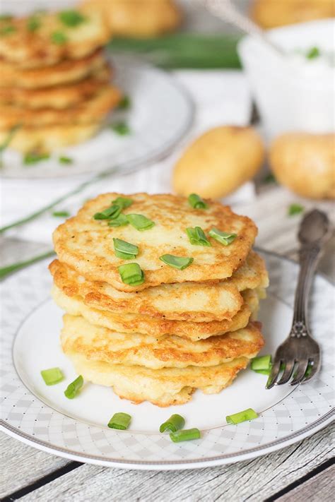 polish-potato-pancakes-w-sour-cream-chives image