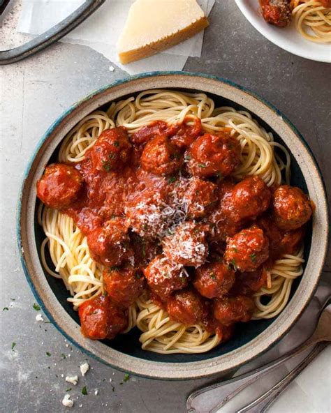 italian-meatballs-recipetin-eats image