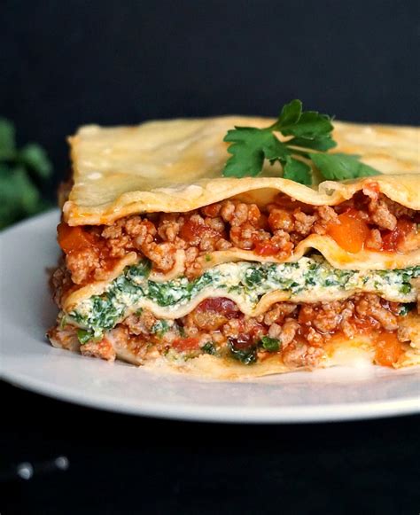 healthy-turkey-lasagna-with-spinach-and-ricotta image