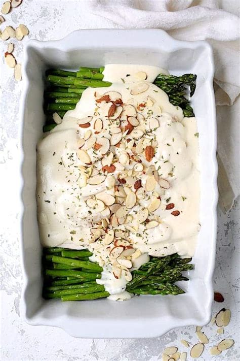 chicken-asparagus-divan-from-a-chefs-kitchen image