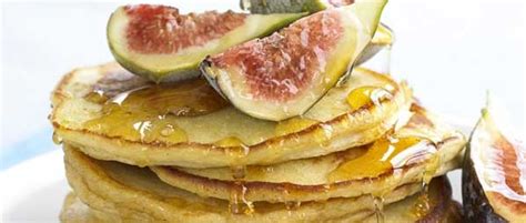 sweet-ricotta-pancakes-recipe-with-honey-and-figs image