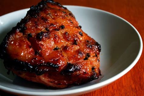 recipe-glazed-ham-in-ginger-beer-delicious-roasted image