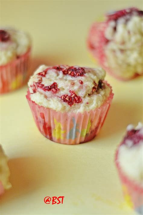 vegan-raspberry-muffins-the-big-sweet-tooth image