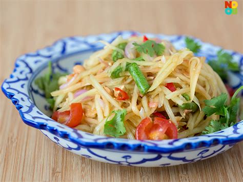 thai-papaya-salad-som-tam-recipe-noob-cook image