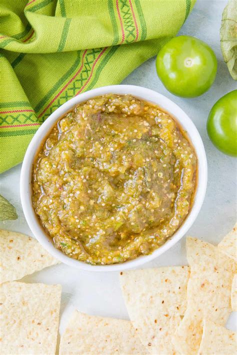 salsa-verde-the-ultimate-mexican-green-salsa-chili image