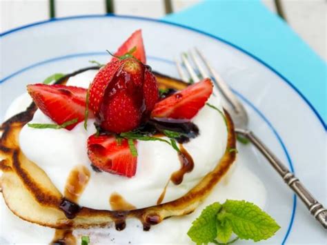 balsamic-strawberries-with-mascarpone-whipped image