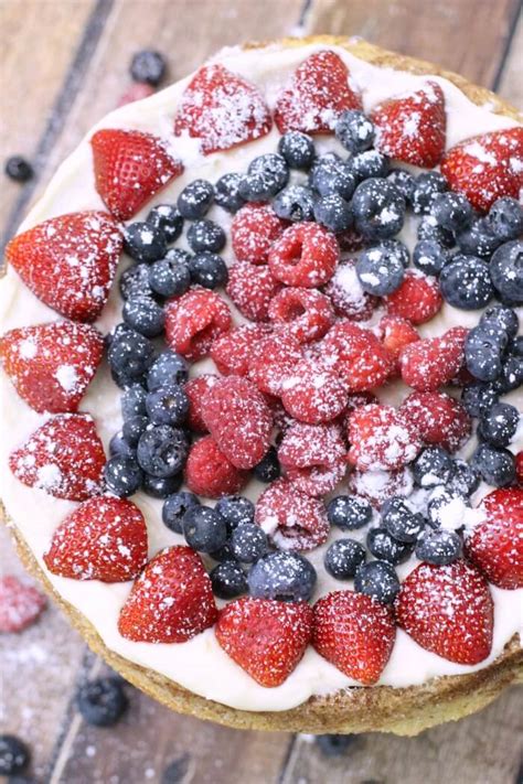 easy-fruit-pizza-recipe-with-cream-cheese-icing image