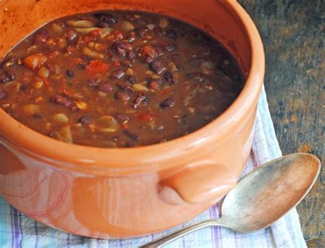 spicy-red-bean-stew-unpacked image