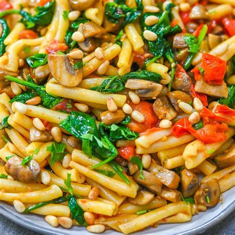 tomato-mushroom-spinach-pasta-eat-something-vegan image