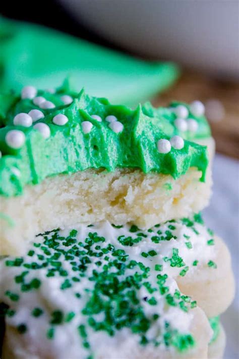 best-soft-buttercream-sugar-cookie-frosting-the-food image